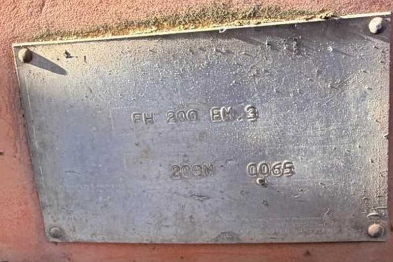 OmecoHub - Immagine FIAT HITACHI FH200-3